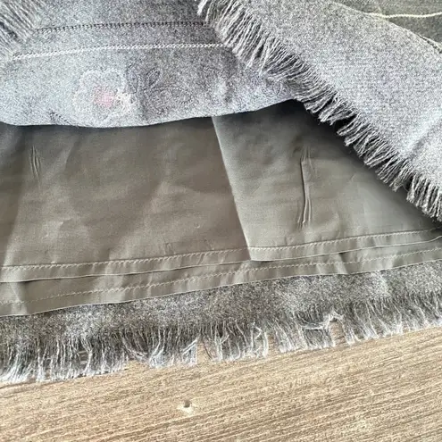 Ann Taylor LOFT Gray Wool Blend Sz 6 Floral Embroidered Skirt Academia Fall