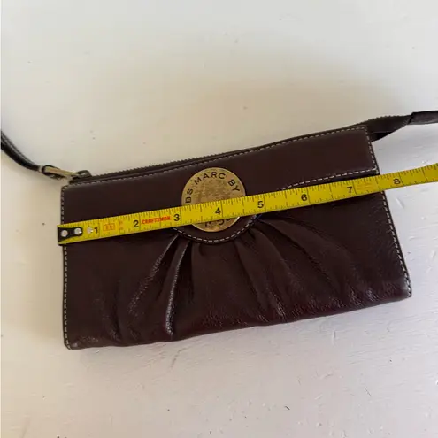 Marc by Marc Jacobs  brown leather wallet