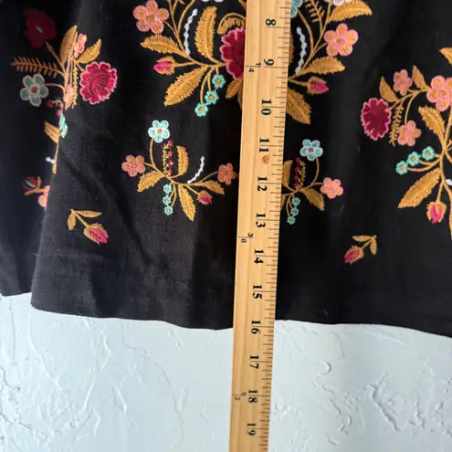 The Impeccable Pig Embroidered Black Mini Skirt Floral Design Size S