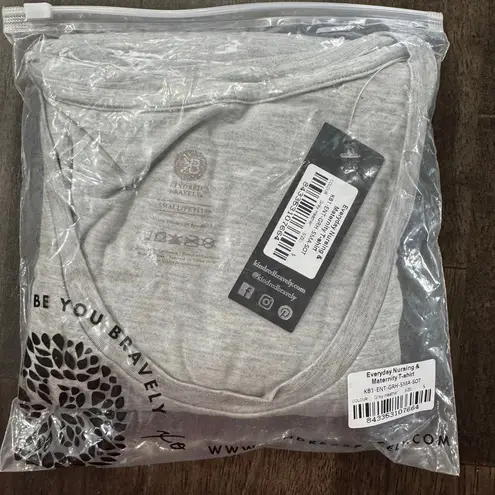 New Kindred Bravely Everyday Maternity & Nursing T