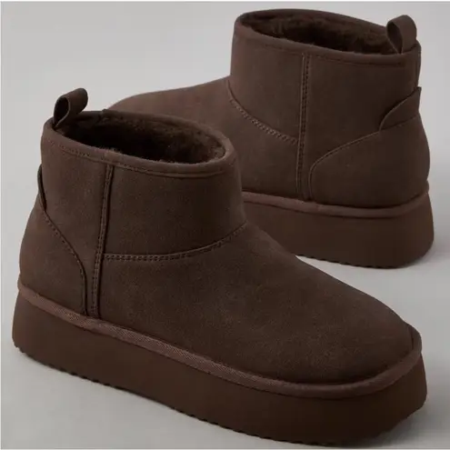 American Eagle NWT  The Hangout Bootie Chocolate