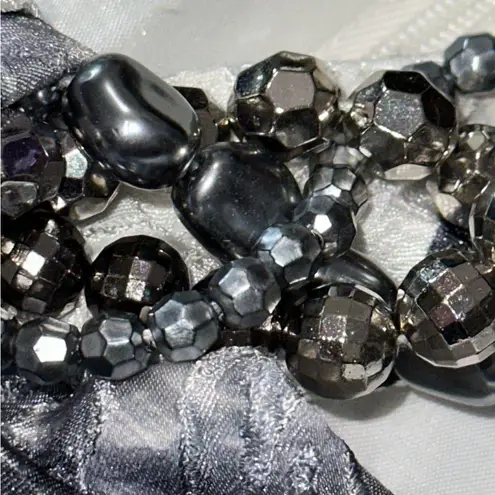 Carmen Marc Valvo Sz 6 White Black Rose Print Beaded Neck Sleeveless Halter Top