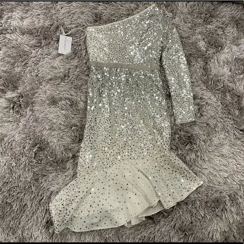 Notte Marchesa Sequin Velvet Trimmed One Sleeve 2