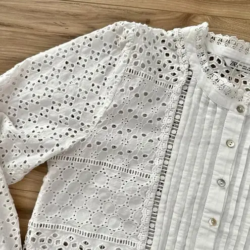 ZARA  | White Lace Eyelet Button Up Balloon Sleeve Blouse | Size Large