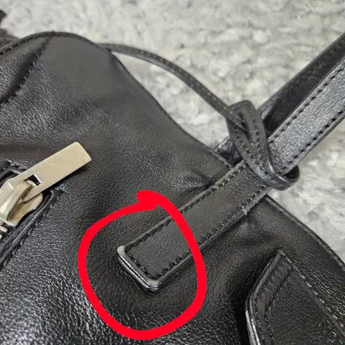 Alexander McQueen READ Leather Skull Padlock Zip Around Biker Bag Black