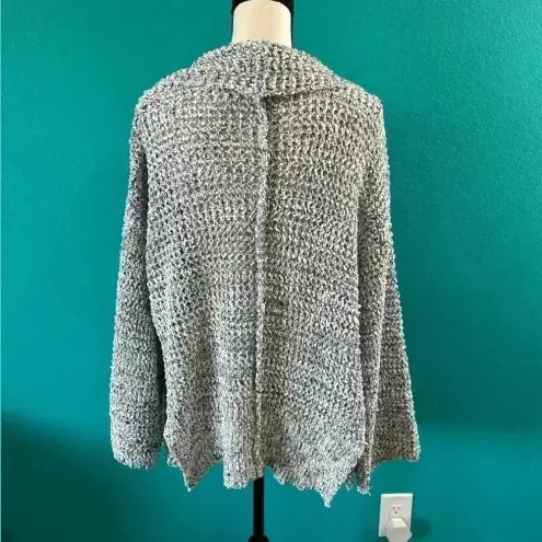 POL  chuncky knit black and white cardigan in size small