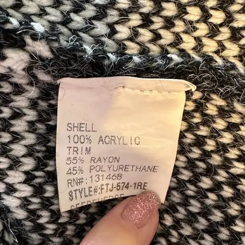 Fate Grey White Windowpane Open Car Coat size Large Faux Leather Fuzzy Pockets Gray