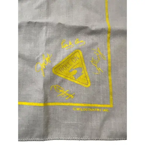 Vintage 80s Alabama Roll On Tour Band Bandanna Concert Signatures 21" x 21" Yellow