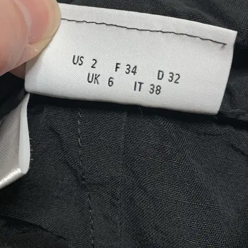 Akris Punto Black High Rise Shorts Womens Sz 2 US Pockets Belt Loops Linen Blend