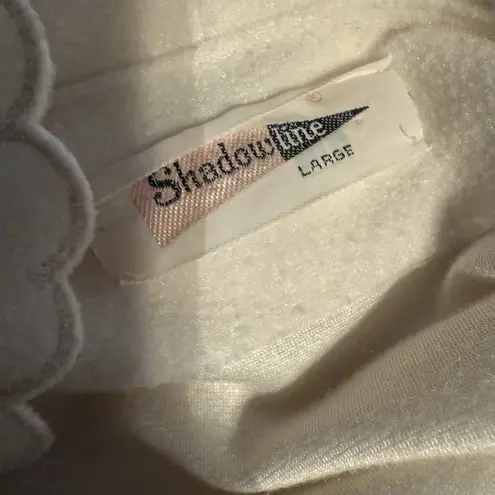 Vintage Shadowline Robe Large Ivory Embroidered Floral Pockets Belted USA Made