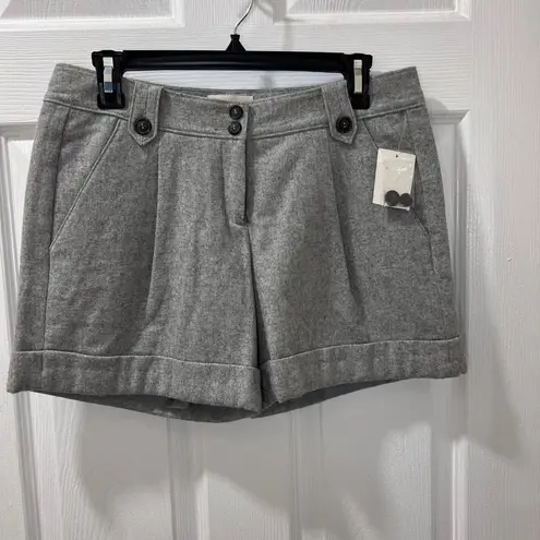 Hinge Seattle Designer Gray Wool Blend Dress Shorts with Button Detail Size 4