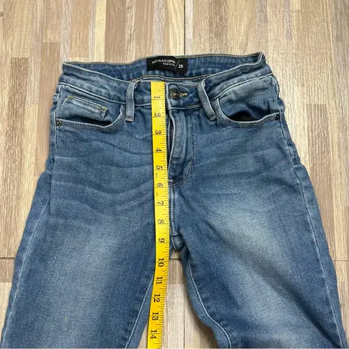 Just Black Women's Distressed Blue Skinny Jeans Size 25"