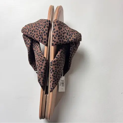 Old Navy Women’s Soft Twist Brown and Black Animal Print Sandals Flat Sz 10