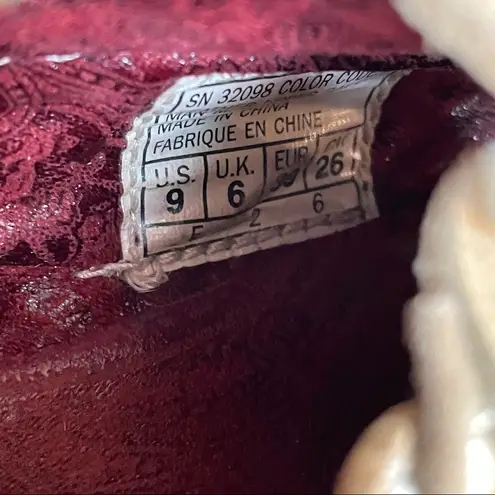 Michelle K Moccasin Style Shoes Tan Size 9