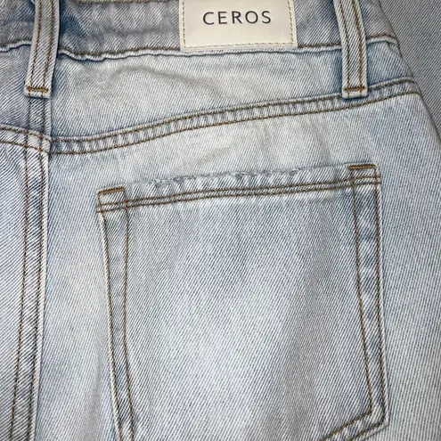 Ceros Skylar High Rise Dad Jeans Laguna Light Wash Distressed Size 26 Blue