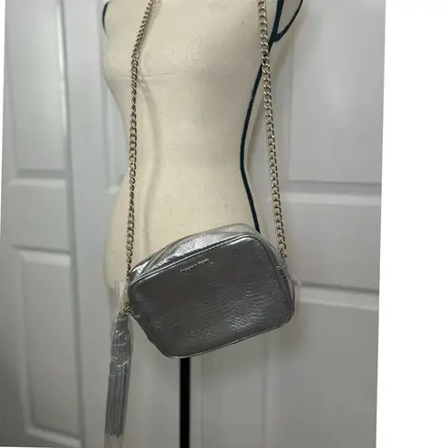 Victoria's Secret NWT  2016 Fashion Show Silver Crossbody Purse Tassel‎ Snakeskin