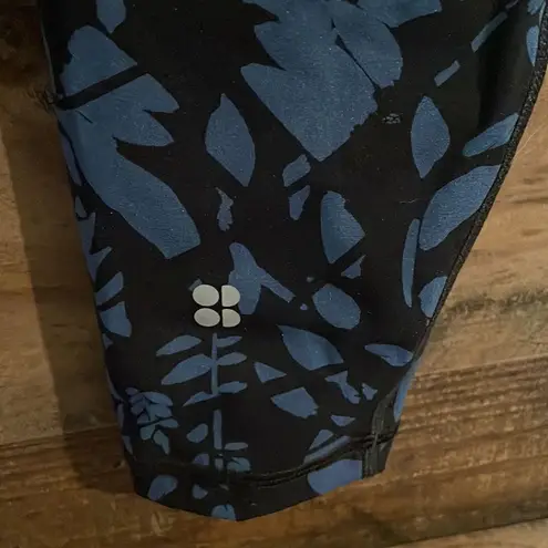 Sweaty Betty  7/8 Power Workout Leggings Black & Blue Floral