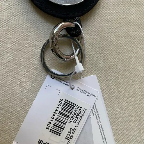 Lululemon Logo Keychain - Silver/Black