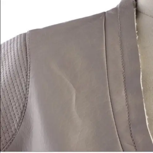 Ellen Tracy faux leather fitted moto jacket size M