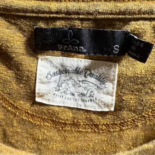 prAna Casual Mustard Yellow Crewneck Women's Short Sleeve Top Size Small GUC