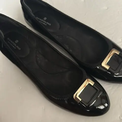 Bandolino Women's Tad Wedge Pump Faux Buckle Dress Shoes Shiny Black Size 9.5