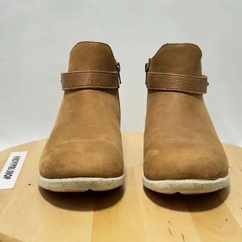 SuperFeet Women's Ash Tan Zip Ankle Bootie Slip Resistant