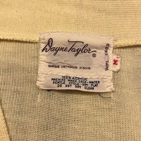 Dayne Taylor vintage cream colored cardigan size medium
