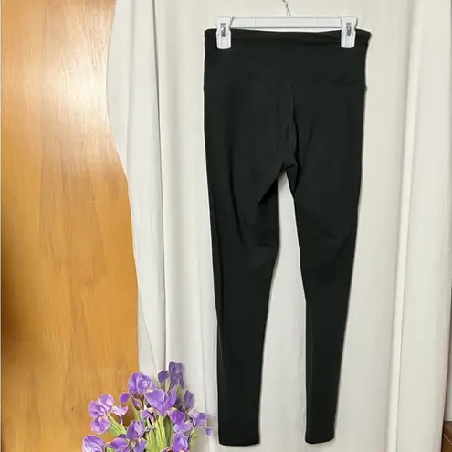 Victoria Sport Black High-Waisted Leggings Size Small