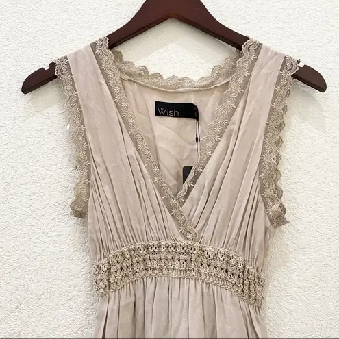 Wish NWT Peony Taj Dress Beige Small
