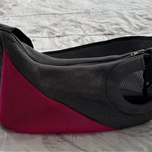 NWOT Gray and Pink mesh shoulder bag sling Crossbody Bag adjustable strap zipper