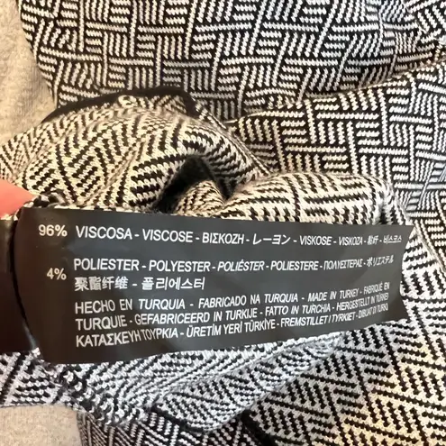 ZARA  Knit Dress Herringbone Pattern Size medium but I think runs small - Image 8