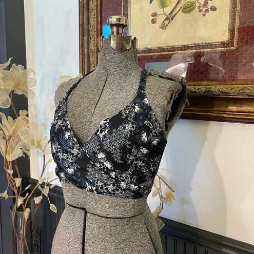 Garnet Hill Black Floral Riviera Wrap Front Bikini Swim Top - Sz 10 💛🎀
