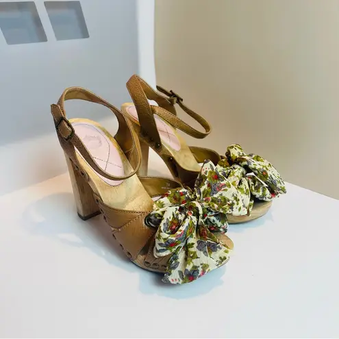 Vintage CROWN women’s wood platform heels "miss america" floral fabric bow Sz 7M Tan