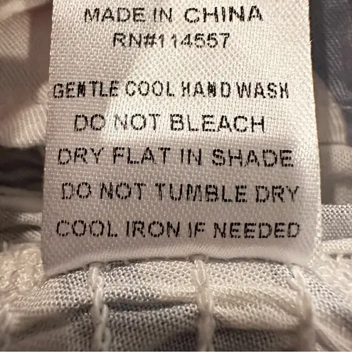 THML Smocked Ruffle Animal Print Blouse Women's Light Blue White Cotton Stretch