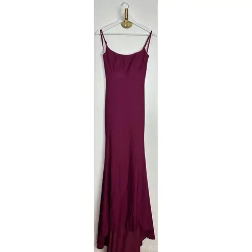 La Femme  Simple Elegant Long Jersey Dress with Scoop Neck in Burgundy