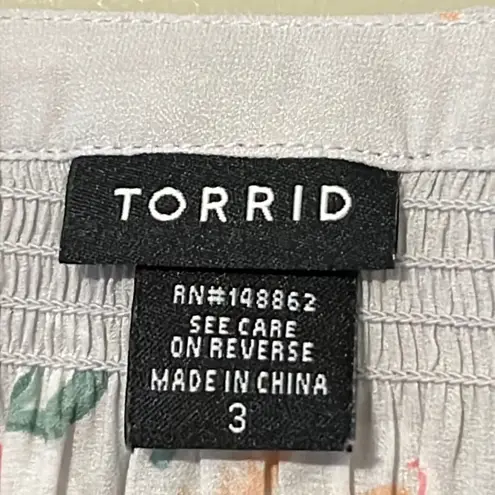 Torrid  plus size 3 women’s grey floral hi low blouse top lightweight longsleeve - Image 2