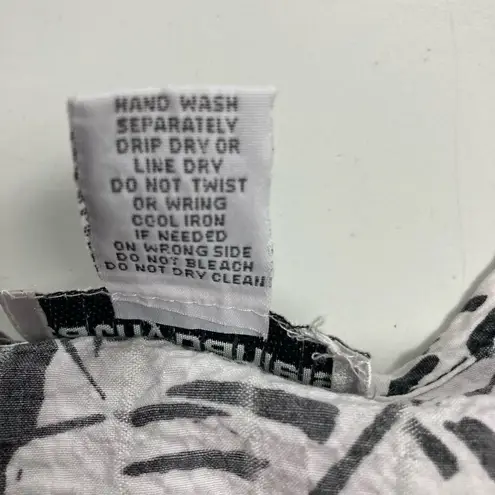 Cathy Daniels , Women’s top, Size Large, Gray & White Floral, 3/4 length sleeves - Image 8