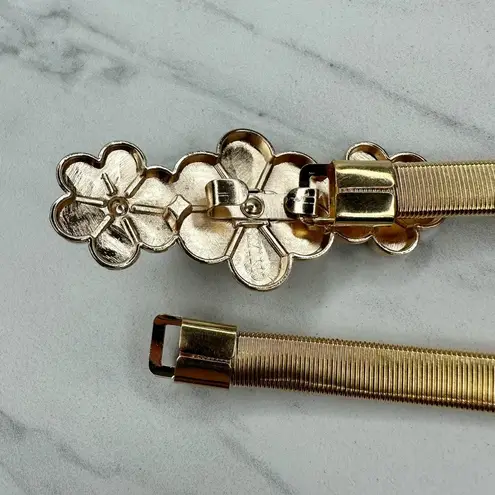 Gold Tone Flower Stretch Cinch Belt Coil Elastic One Size (OS) ✨
