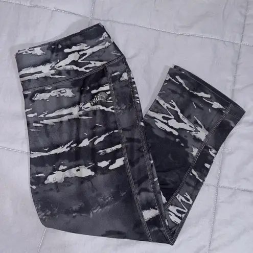 The North Face  Camo Crop Leggings 