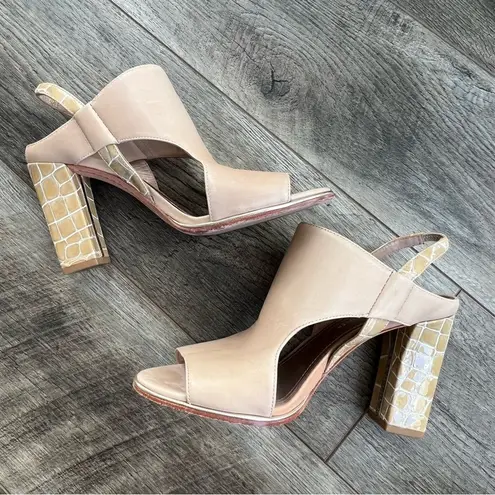 Donald J Pliner Katya Cutout Block Heel Shoes Size 7.5 Tan Neutral Beige Leather