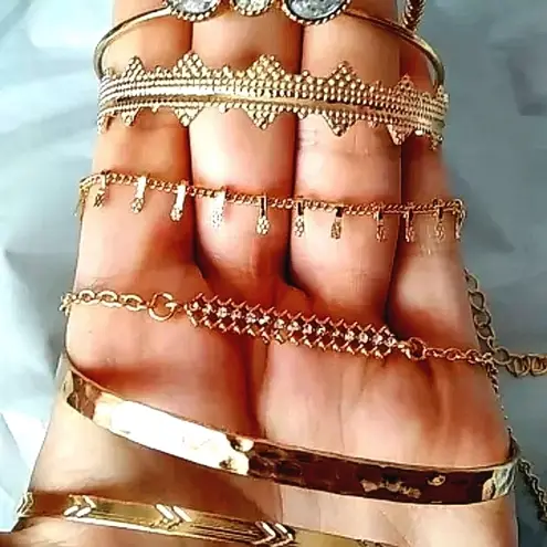 Boutique NEW Solid Gold Plated 7 pc Boho Stacking Bracelet Set