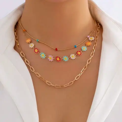 🌼🌼🌼BOGOHO 🌼🌼🌼Daisy Delight Gold Necklace Set Pink