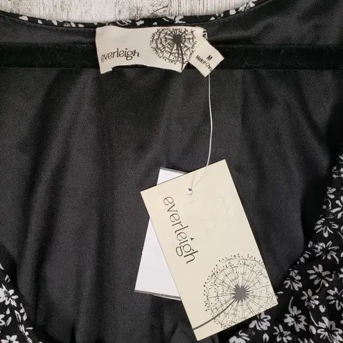 Everleigh NWT Sleeveless Black White Floral Sharkbite Tank Top Size Medium