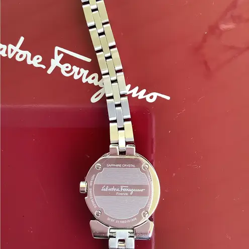 Salvatore Ferragamo Ladies authentic dress watch🌹🌹🌹
