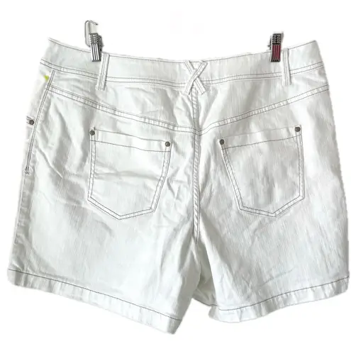 Lane Bryant  Denim Shorts White Contrast Stitching 6” Inseam Women’s Size 18