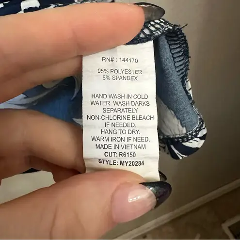 Lavish Floral Mid-Cinch Half-Sleeve Blouse