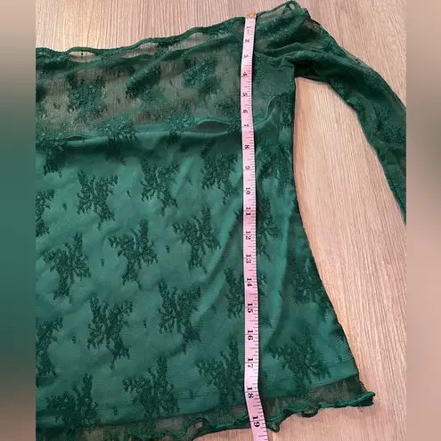 Elodie Green Lace Off The Shoulder Going Out Top size Medium