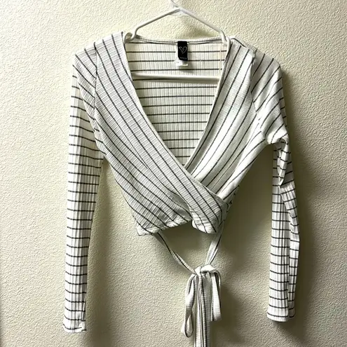 Windsor  Wrap on it crop top