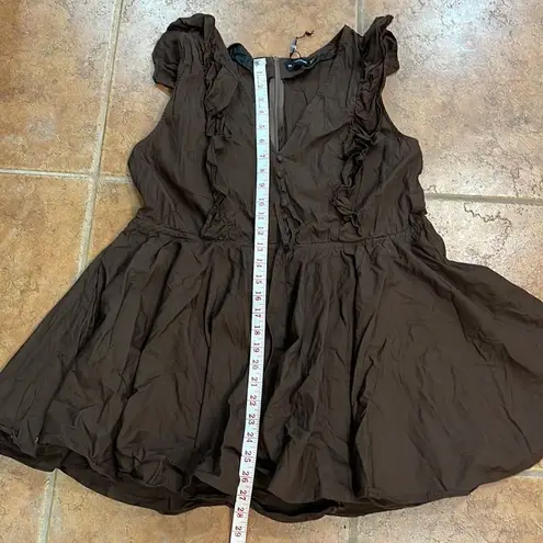 Pretty Little Thing NWOT PrettyLittleThings Chocolate Poplin Button Detail Flare Short Romper size 1 thumbnail 11