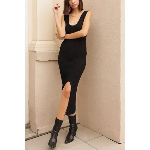 ✨ALL ROW
CHUNKY KNIT SLIT DRESS✨ Black